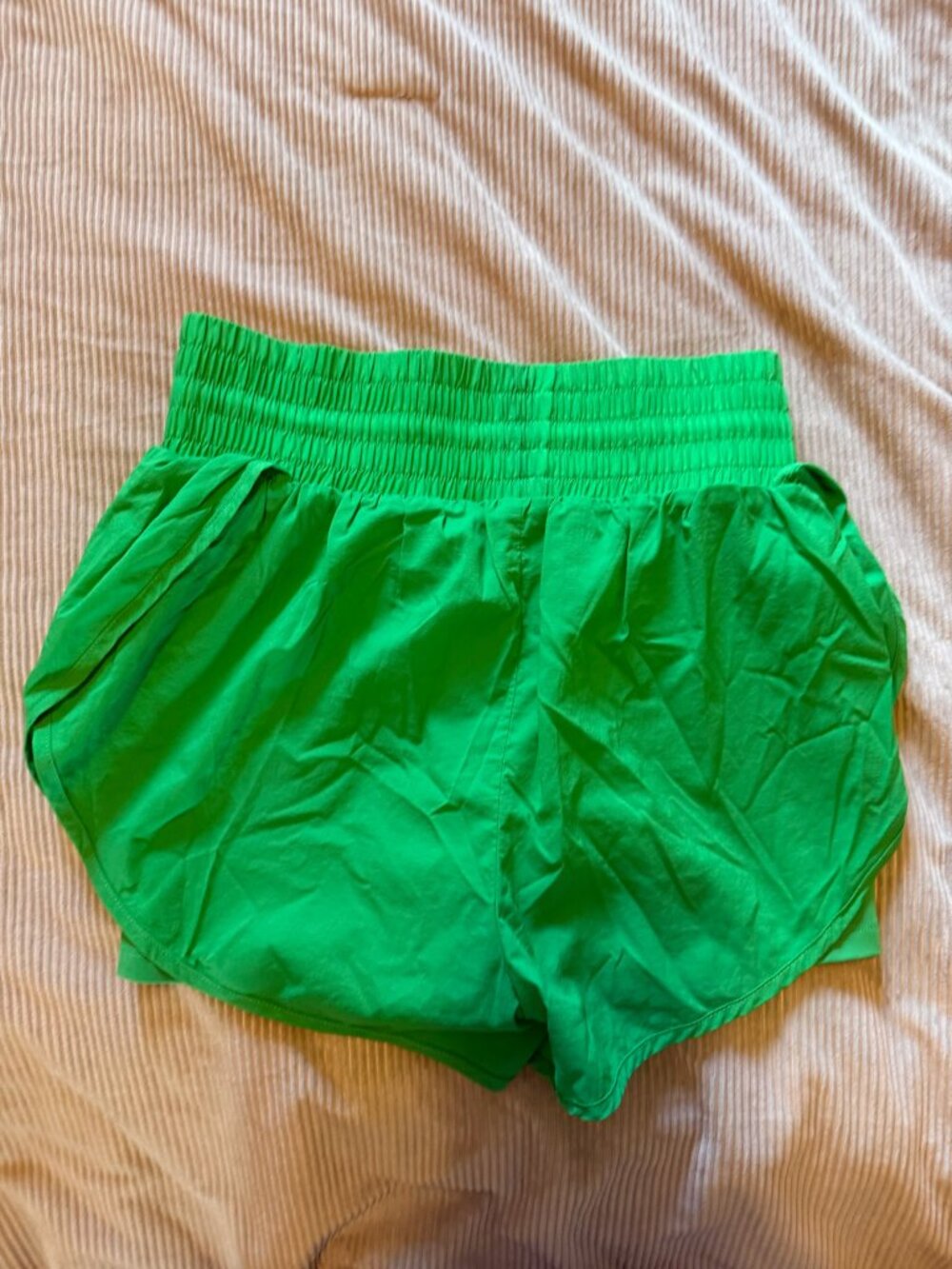 All in Motion XS 3-Piece Workout Set in Vibrant Green: Shorts, Bra & Top - Picture 11 of 12